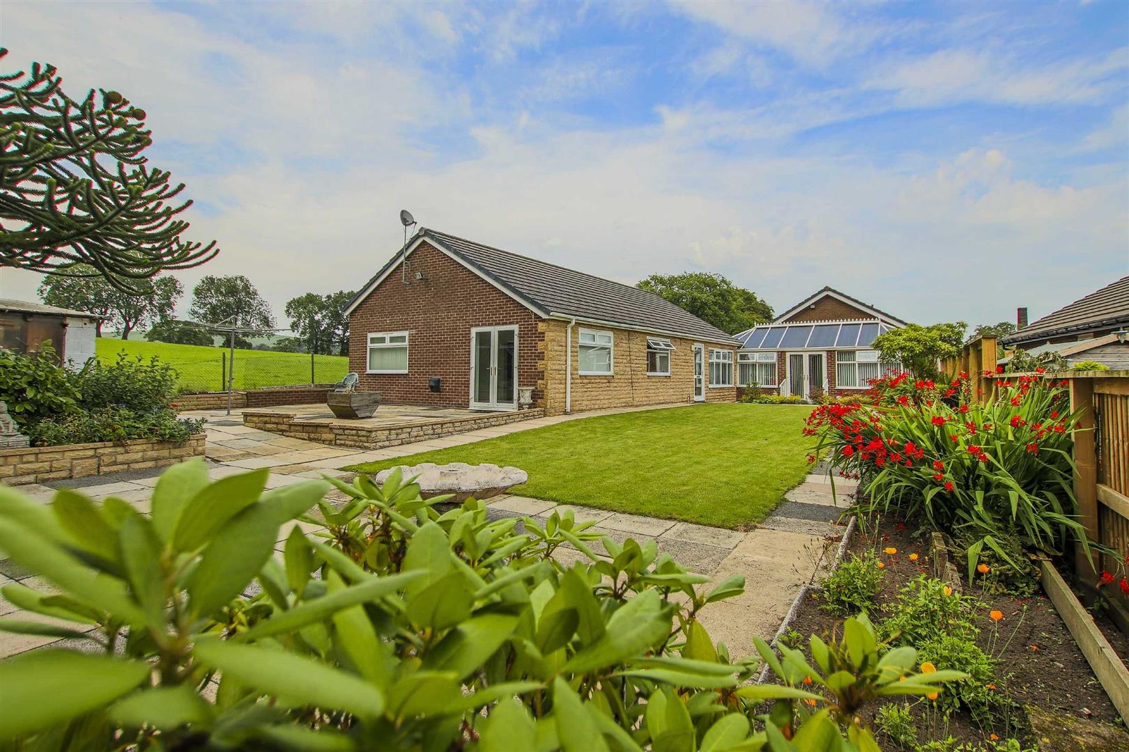 5 Bedroom Detached Bungalow For Sale - Main Image